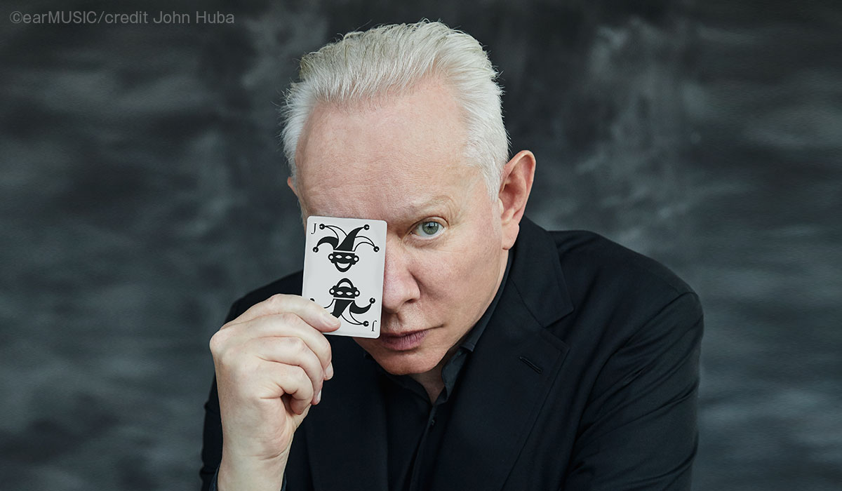 Joe Jackson photo by John Huba copyright earMUSIC